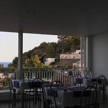 Hotel Ariston Isola di Ustica エクステリア 写真