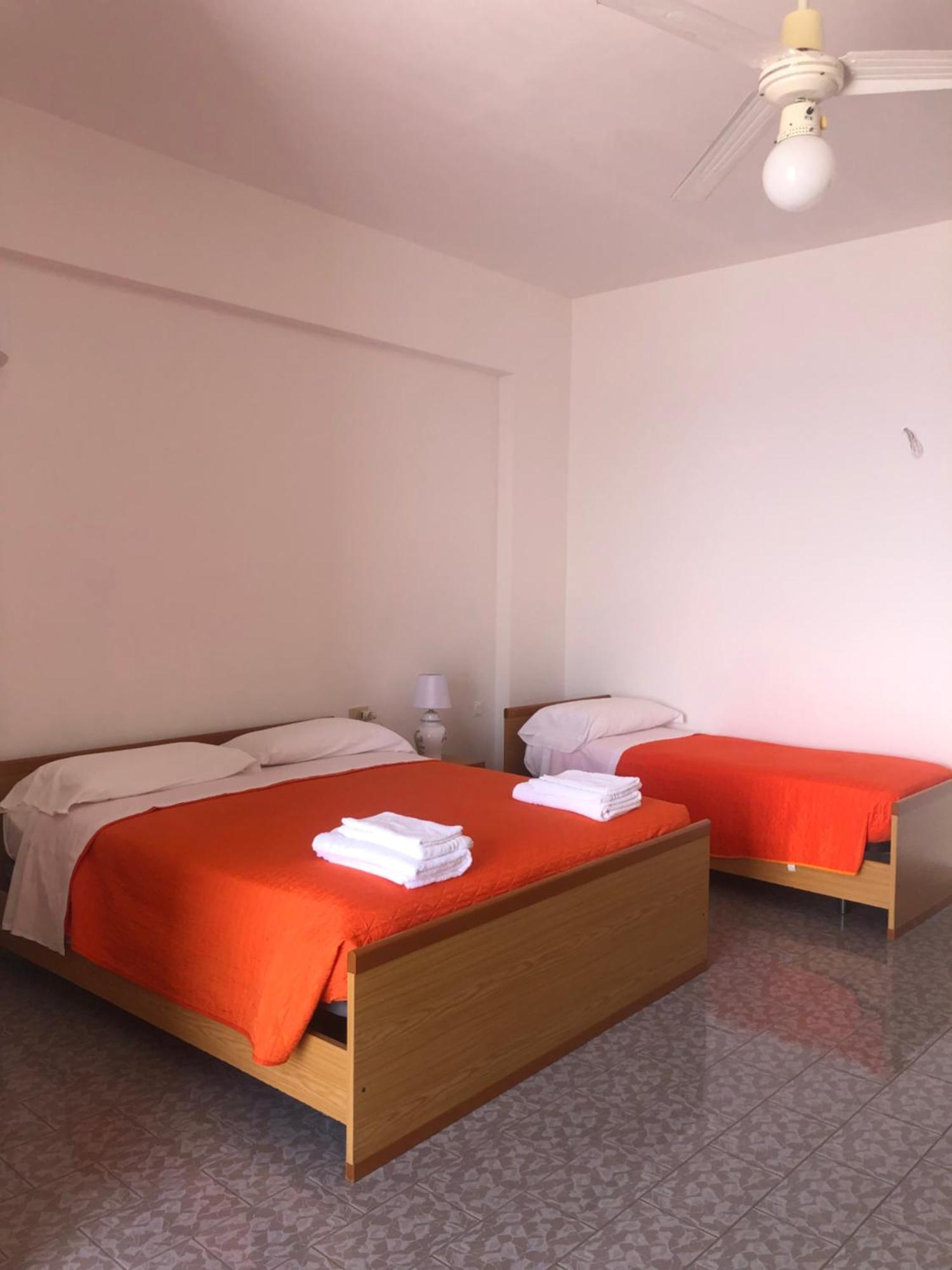 Hotel Ariston Isola di Ustica エクステリア 写真